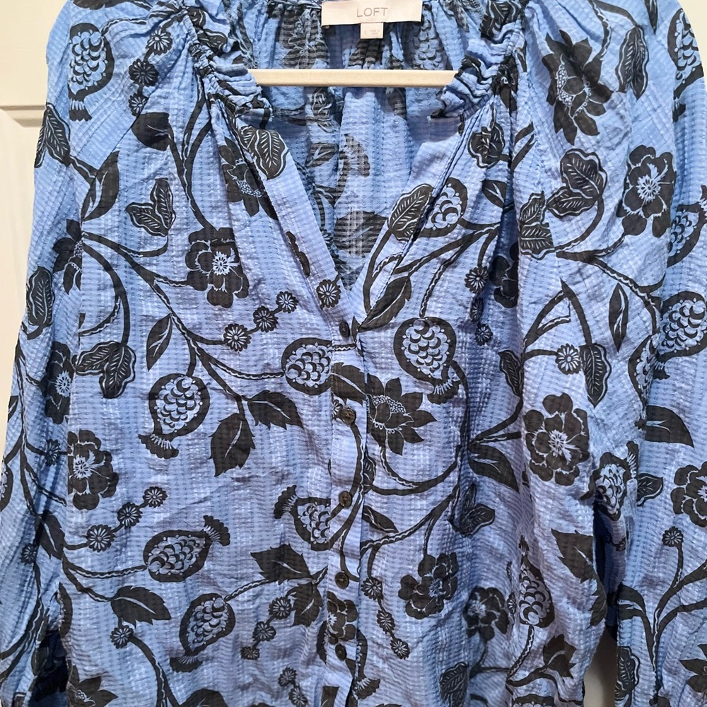 LOFT Blue Black Floral Print Women's Blouse Large